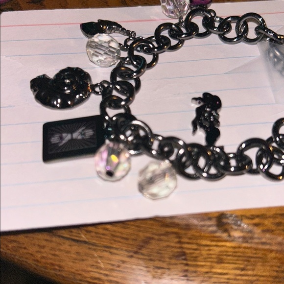 Disney’s Villain Charm Bracelet - Picture 2 of 3